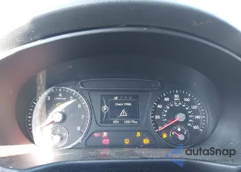 2018 Kia Sorento 2.4L Lx z USA, uszkodzony, nr VIN 5XYPG4A34JG378876